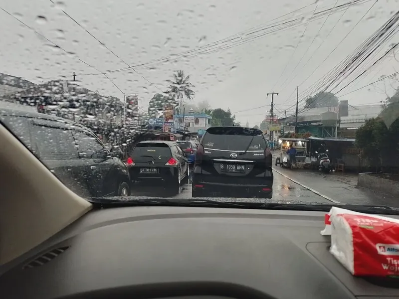 Pengertian dan Jenis Marka Jalan Standar Peraturan Perhubungan